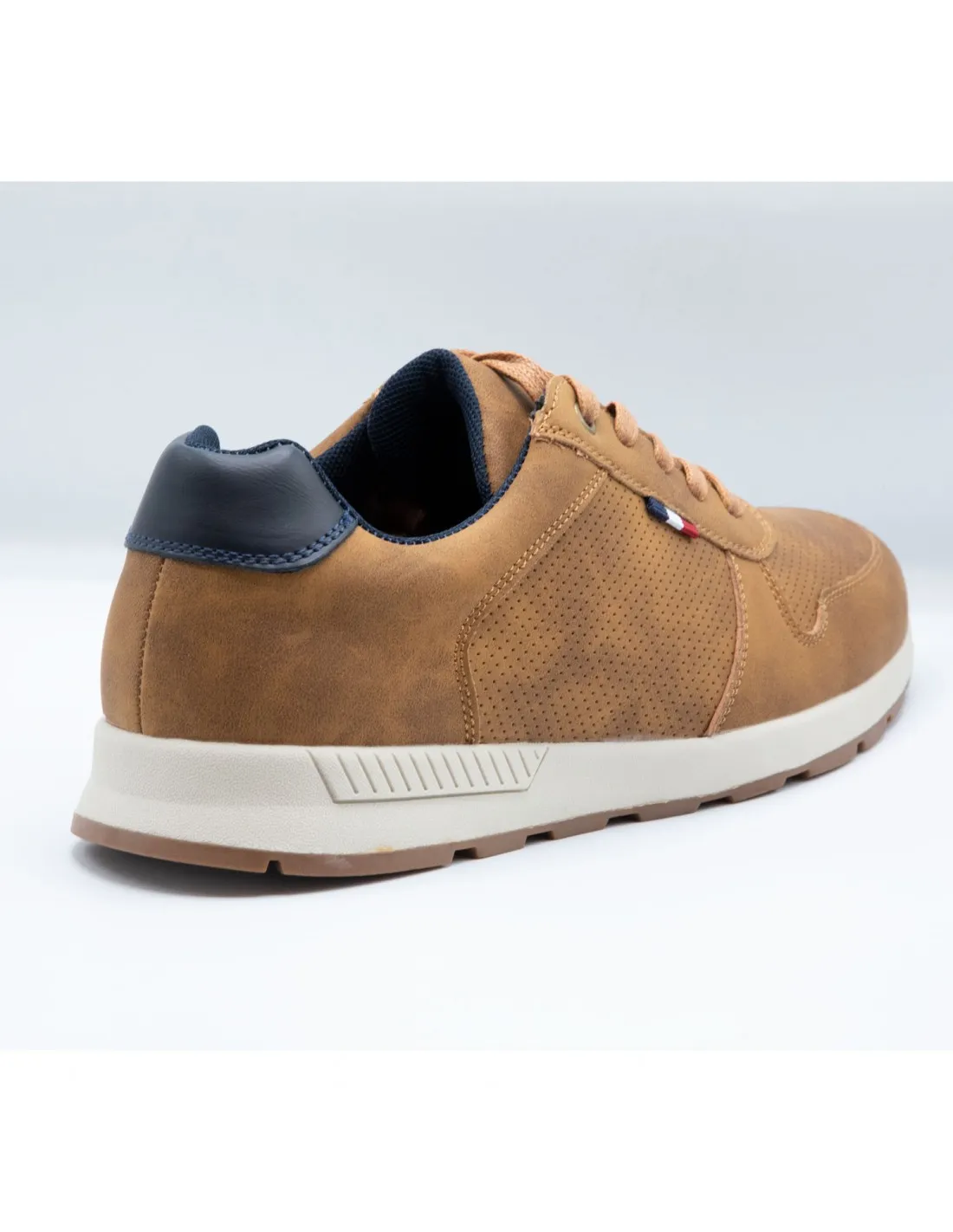 Baskets homme style casual tendance homme avec semelle rehaussée confort en simili cuir camel