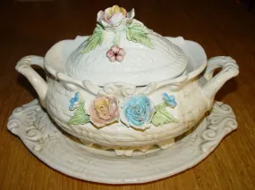 Petite soupière centre de table façon CAPODIMONTE