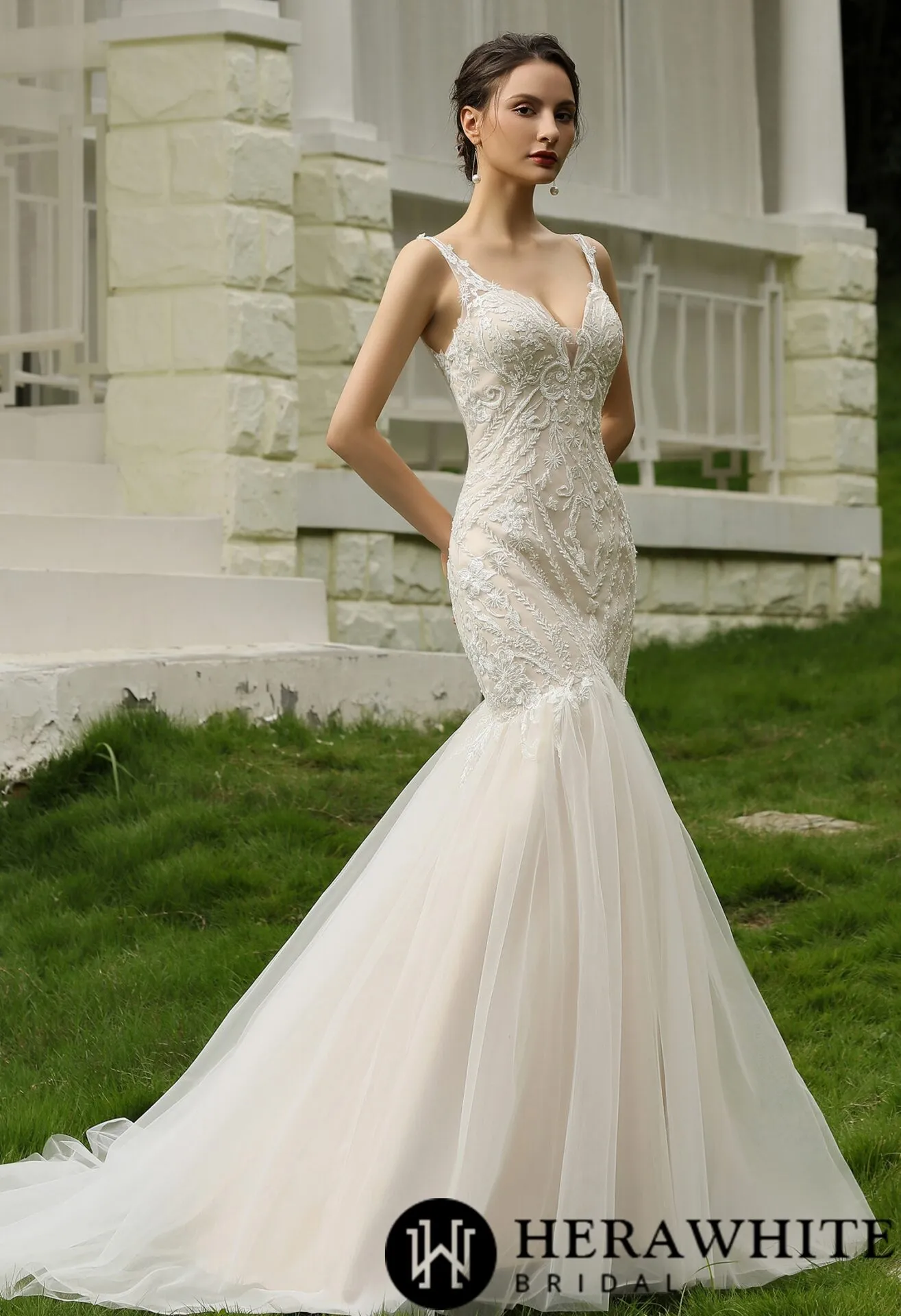 Robe de mariée trompette en dentelle perlée et tulle